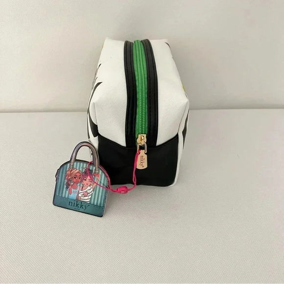 Nikky By Nicole Lee Cosmetic Pouch Bag College Girl - Picture 6 of 6